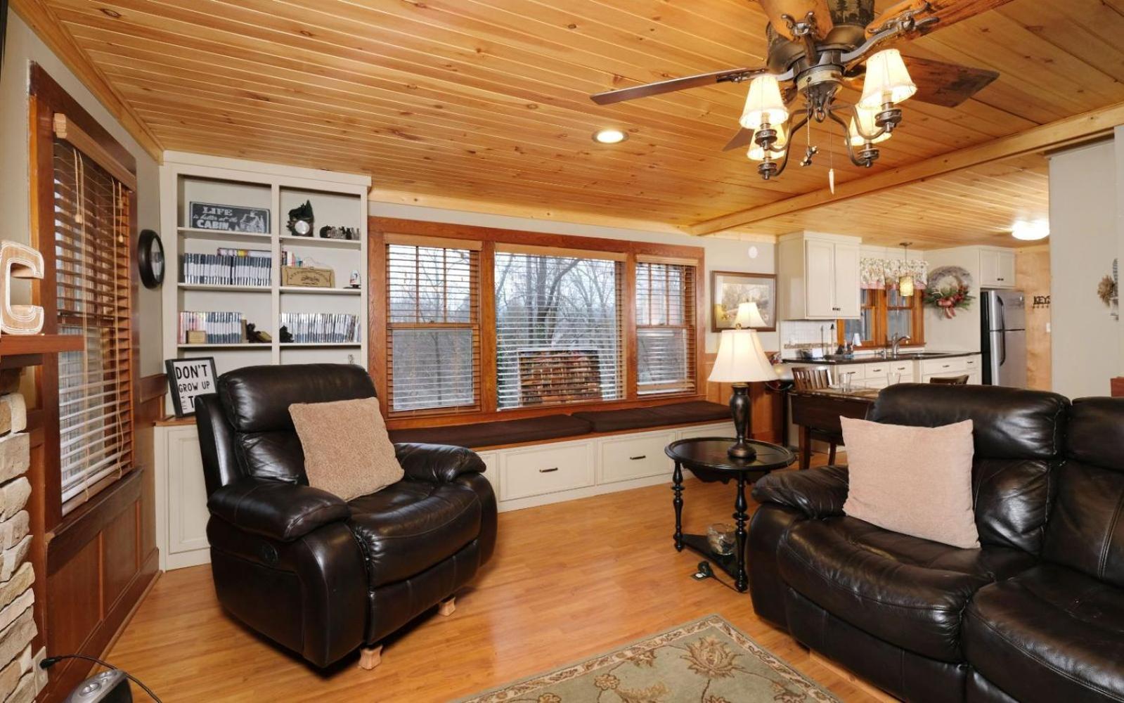 Karens Cozy Cottage Гетлинбург Екстериор снимка