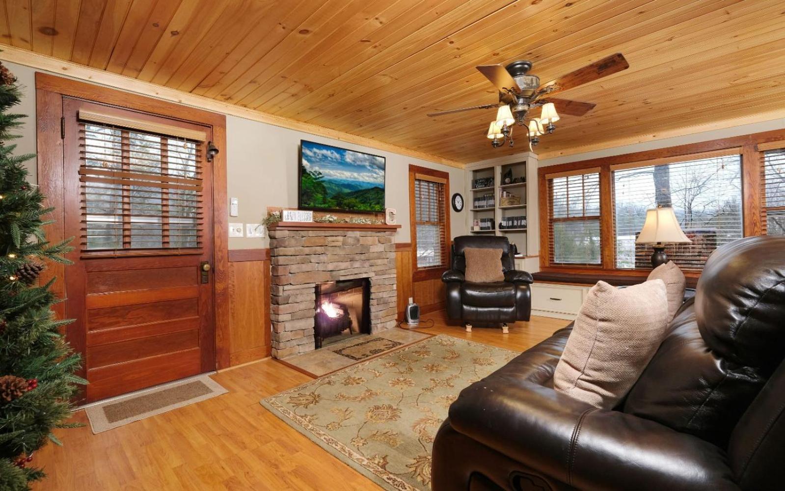 Karens Cozy Cottage Гетлинбург Екстериор снимка